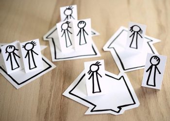 Tracing the Roots: The Development of Evolutionary Trees