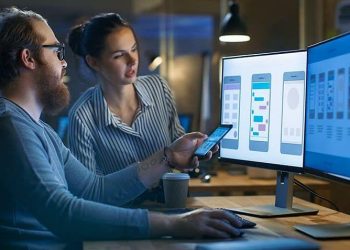 Choosing the Right Path: Native vs Cross-Platform App Development
