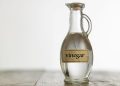 Comparing Vinegar and Acetic Acid: Applications in Cooking and Beyond