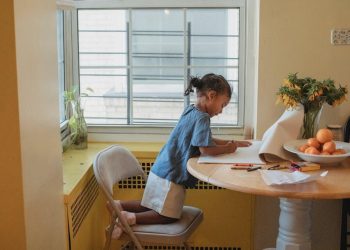 Comparing Piaget and Vygotsky: Child Development Theories