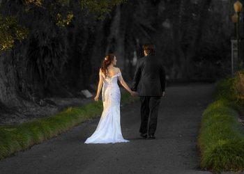 Comparing Plastic and Resin: Eco-Impact Analysis